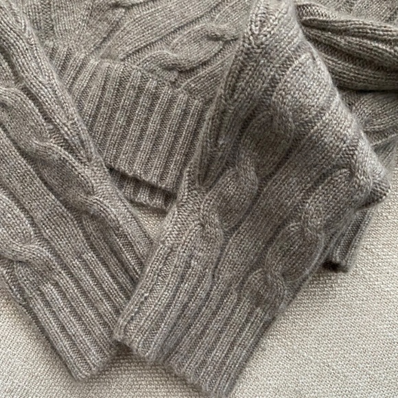 Cashmere sweater - Picture 3 of 9